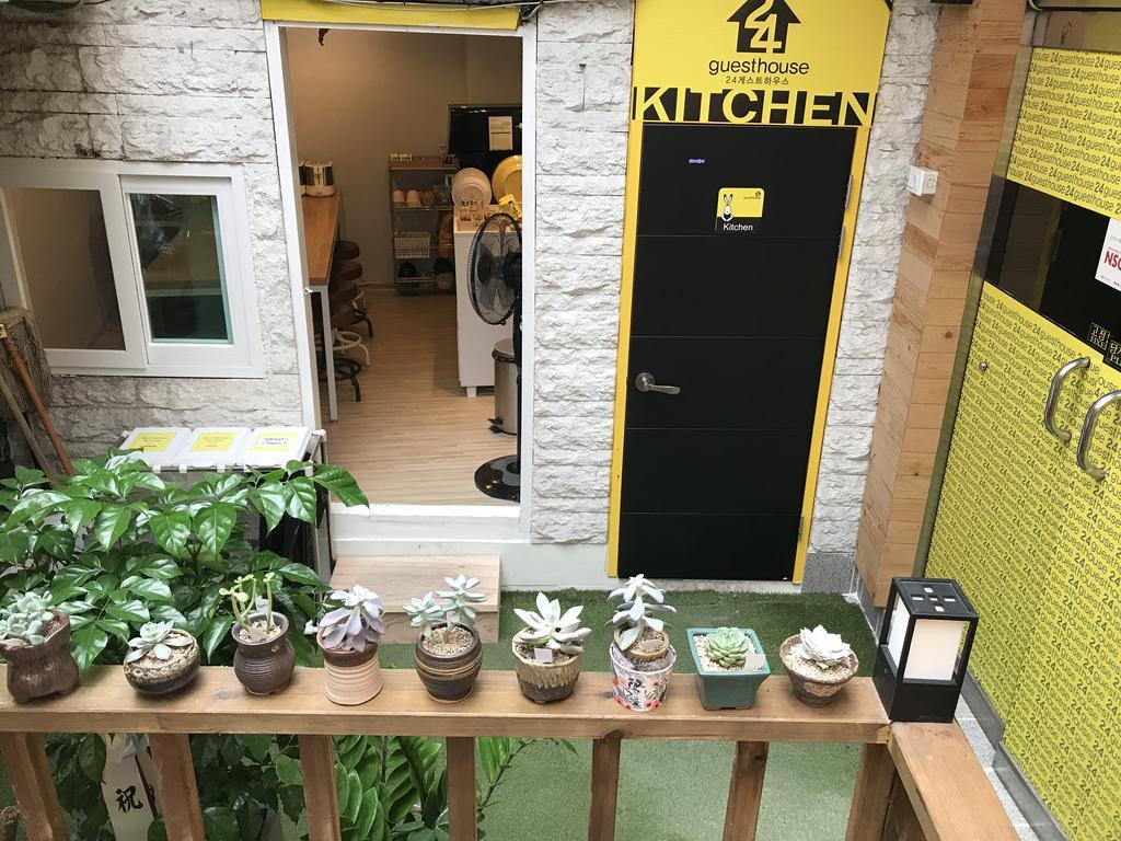 24 Guesthouse Jongno Tower Seul Zewnętrze zdjęcie